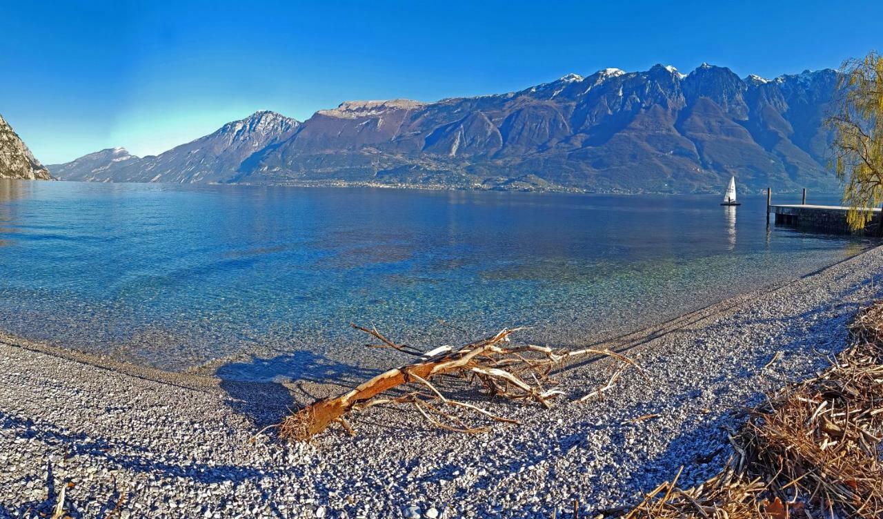 Апартаменти Campione Splendid View By Gardadomusmea Кампіоне-дель-Ґарда Екстер'єр фото